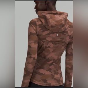 LULULEMON hooded define jacket heritage 365 camo roasted brown multi- SIZE 6